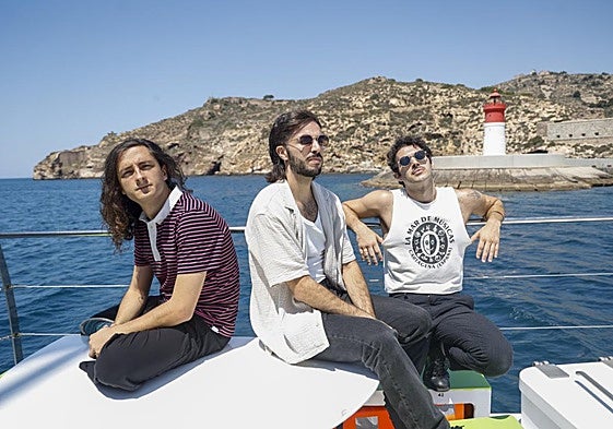 Antonio García, Dani Sánchez y José Ángel Mercader posan para LA VERDAD.