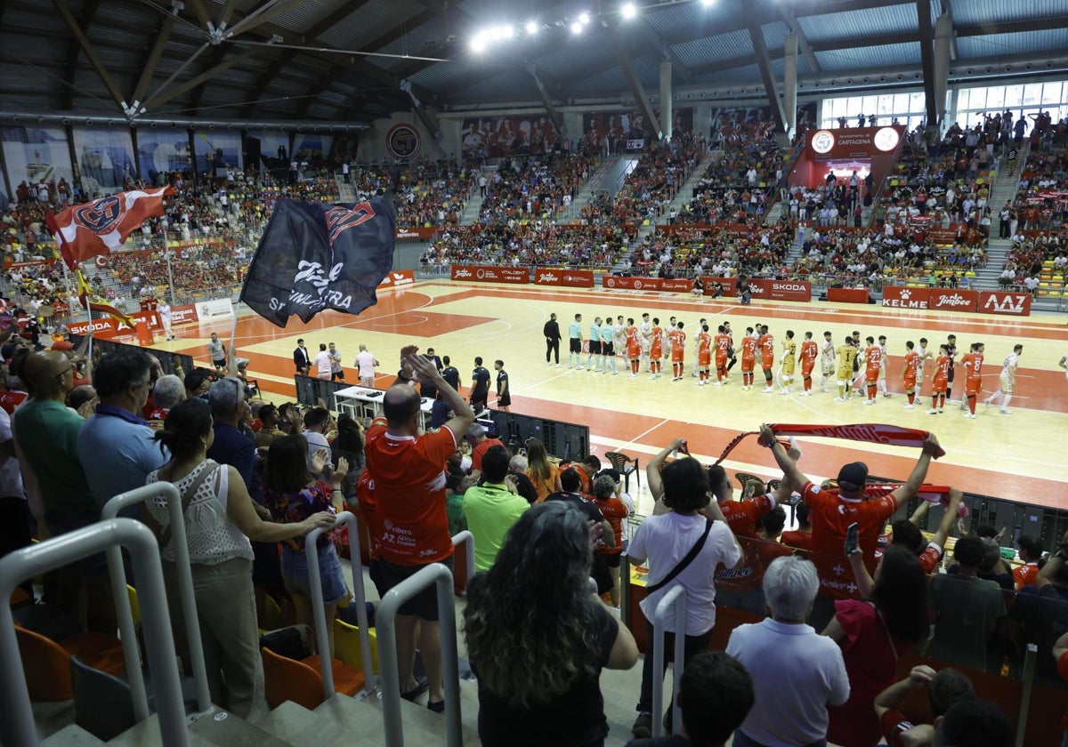 La afición del Jimbee llena el Palacio de los Deportes de Cartagena en la semifinal contra ElPozo Murcia.