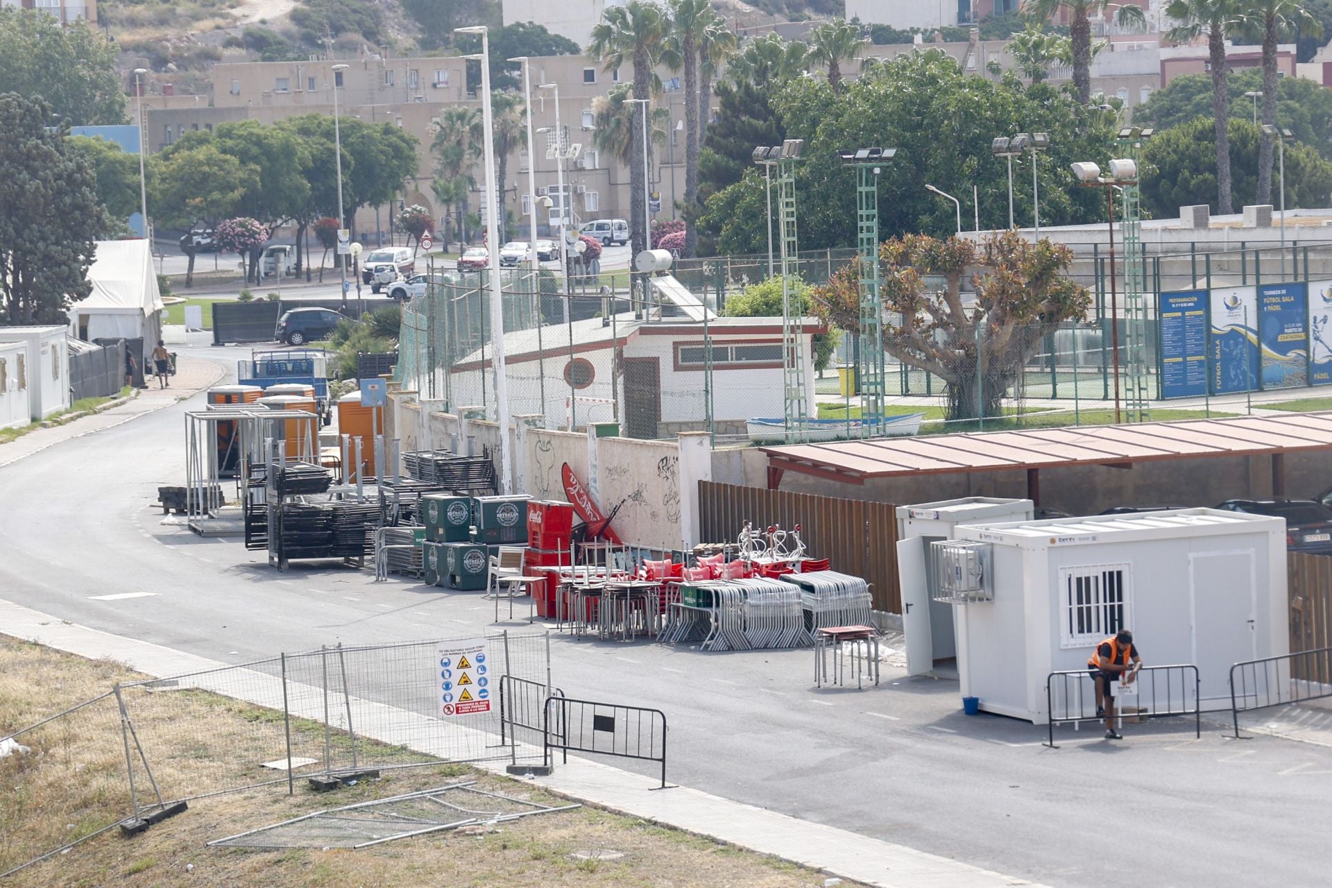 Desmontaje del recinto de fiestas en el Batel de Cartagena
