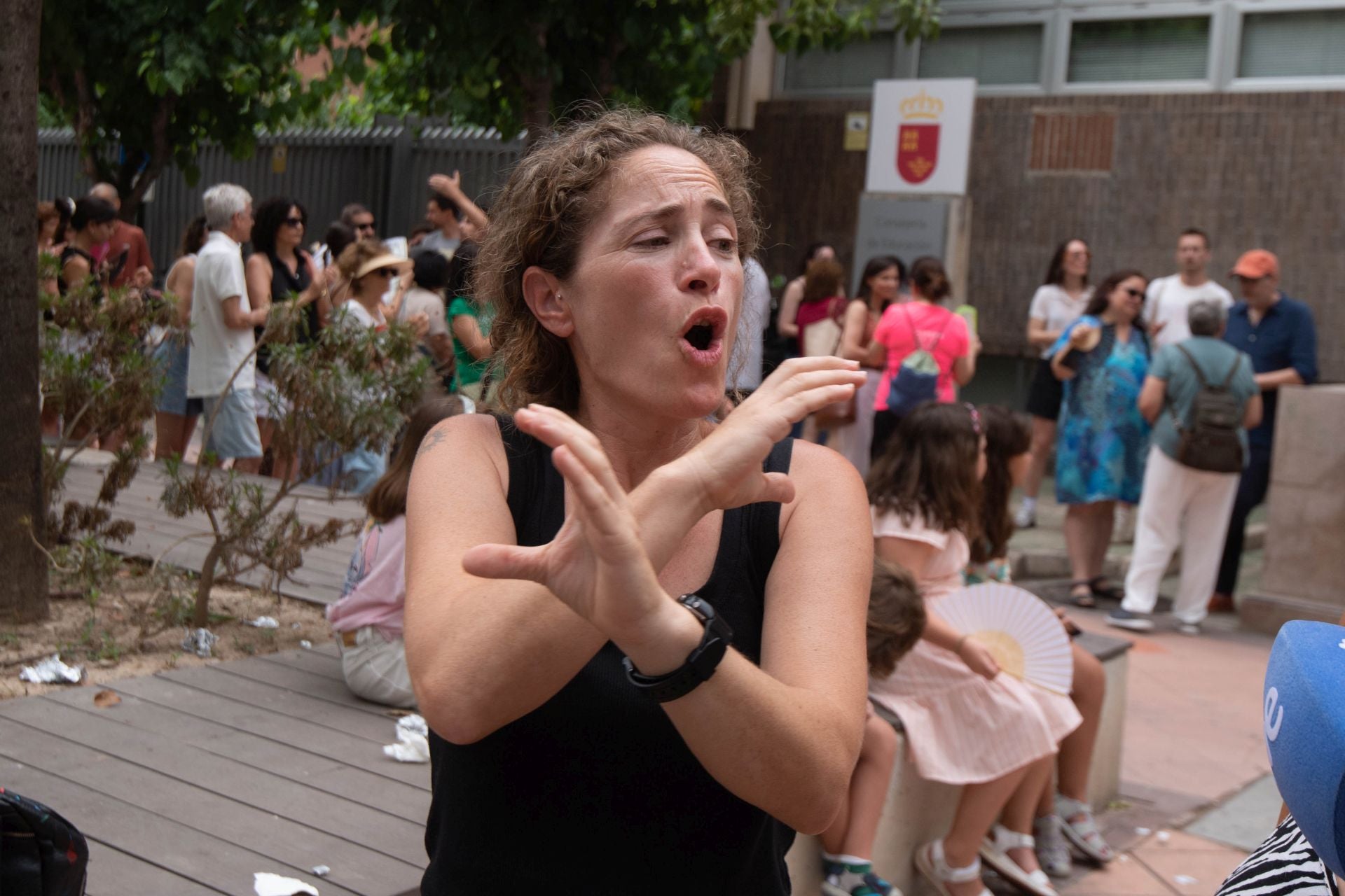La protesta por las oposiciones para profesor de secundaria en la Región de Murcia, en imágenes