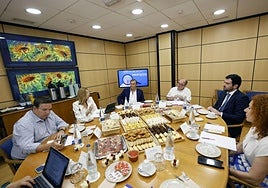 Desayuno informativo 'Necesidades formativas de las empresas de la Región de Murcia-Formación in Company', en imágenes