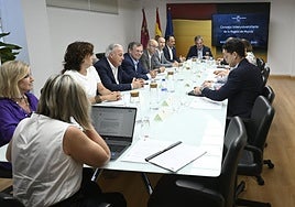 Los integrantes del Consejo Interuniversitario, durante su encuentro de ayer.