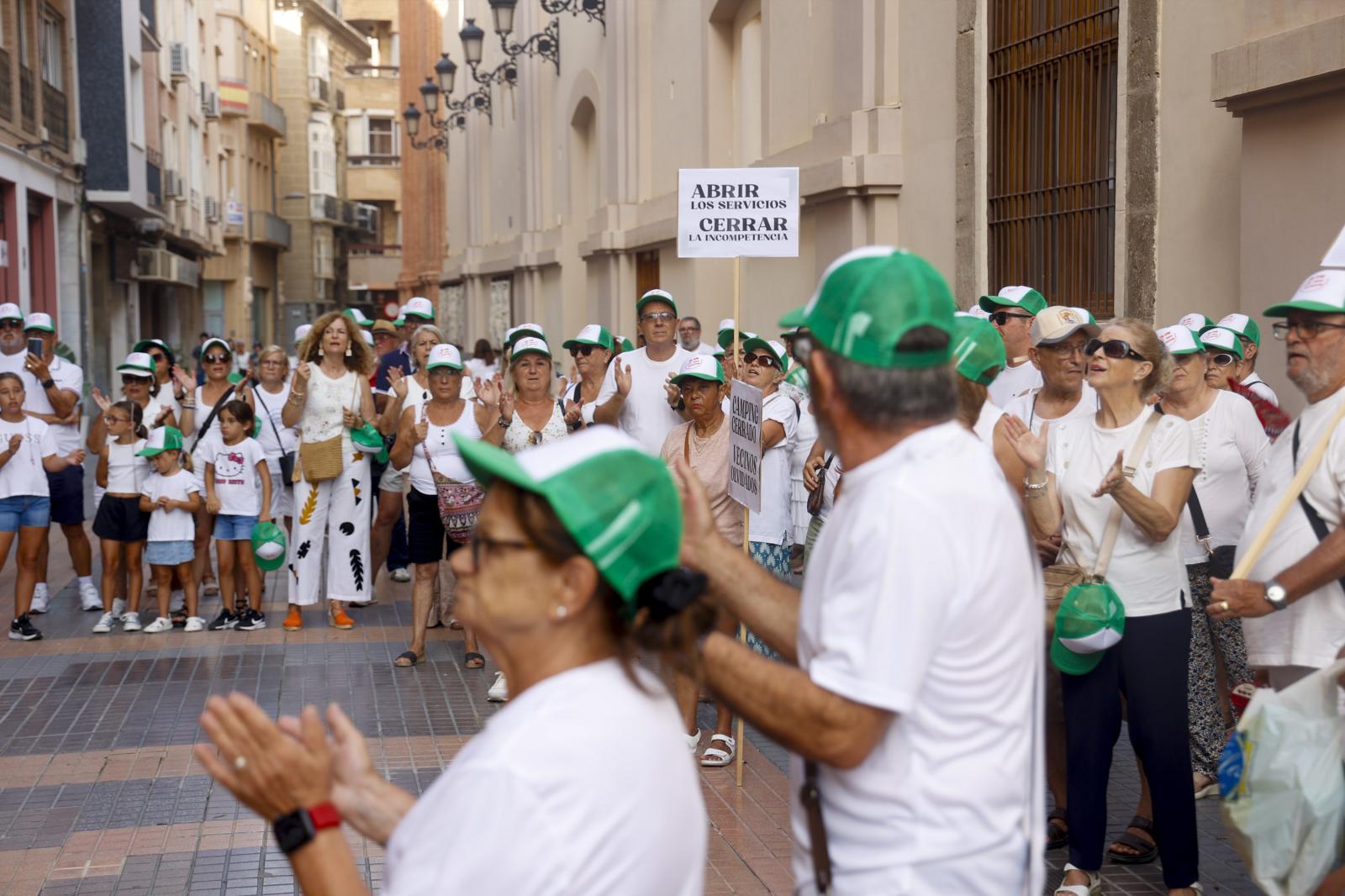 La protesta de los vecinos de Villas Caravaning, en imágenes
