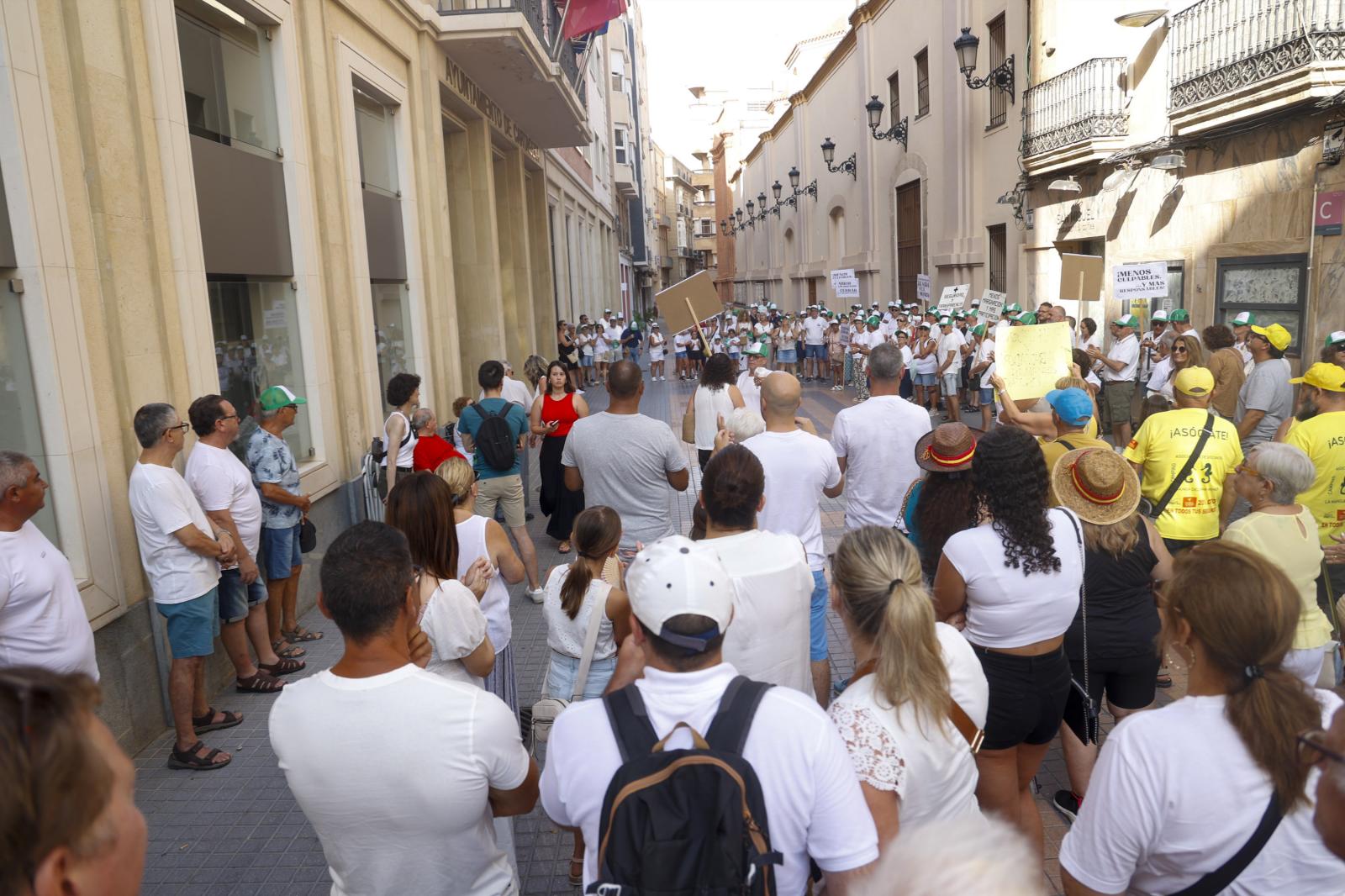 La protesta de los vecinos de Villas Caravaning, en imágenes