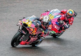 Pedro Acosta, por delante de Luca Marini, en la clasificación del Gran Premio de Alemania.