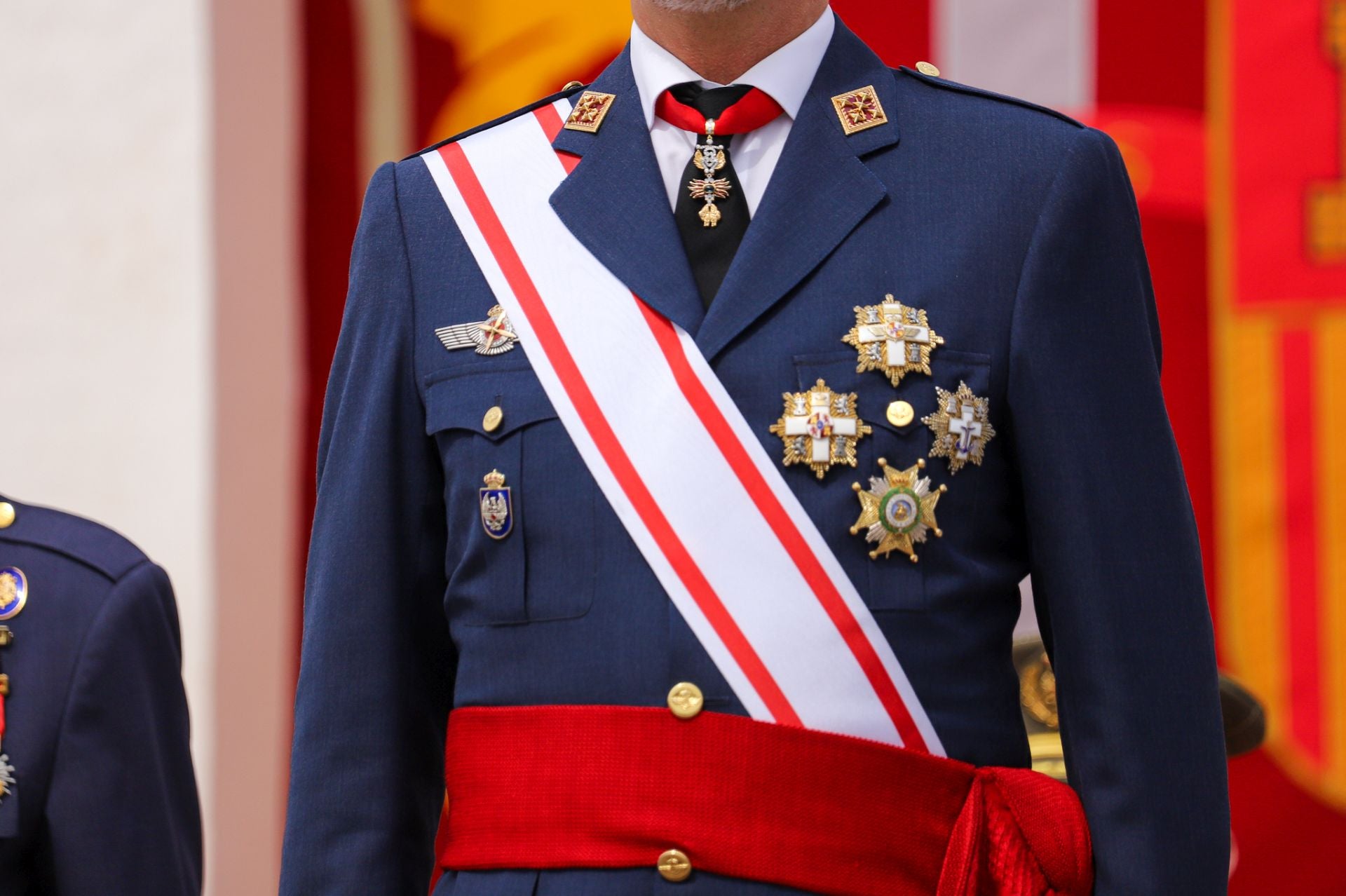 El Rey preside el acto de entrega de despachos en la Academia General del Aire de San Javier