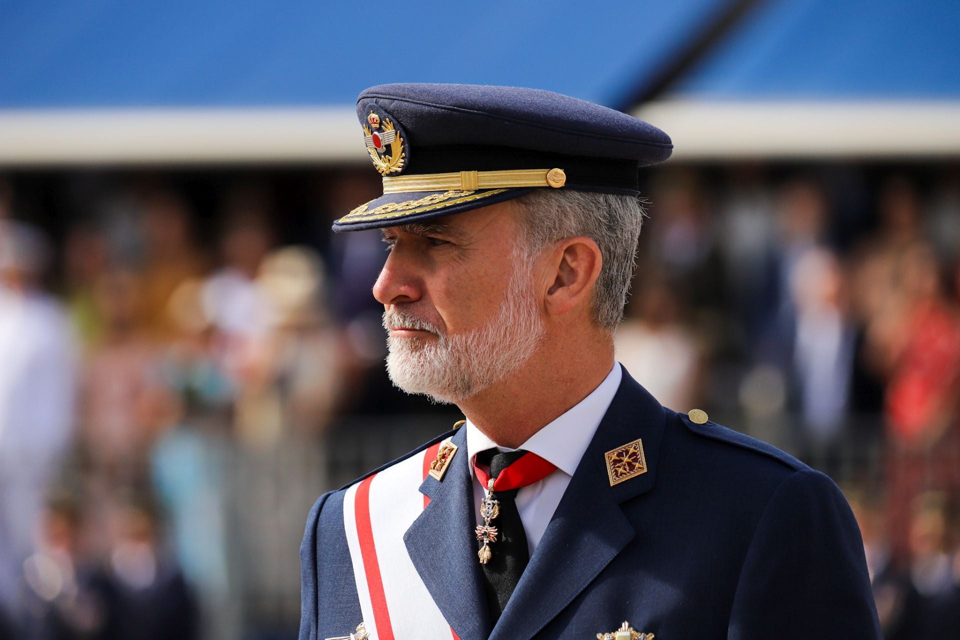 El Rey preside el acto de entrega de despachos en la Academia General del Aire de San Javier
