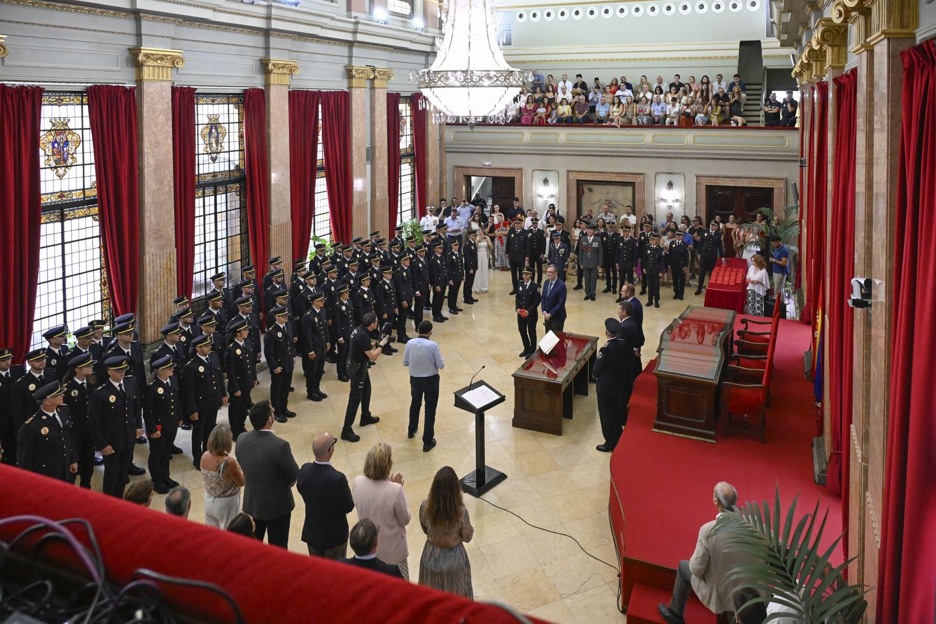 La jura de los nuevos agentes de la Policía Local, en imágenes