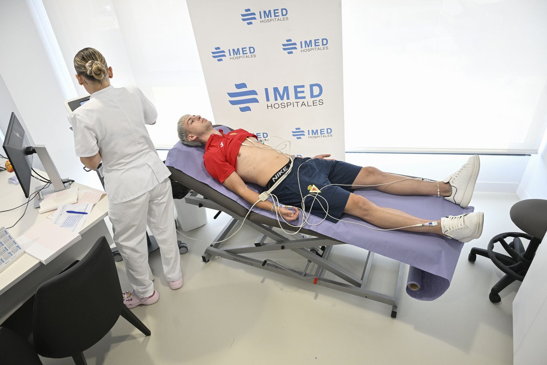 Las imágenes de los jugadores Real Murcia en el reconocimiento médico