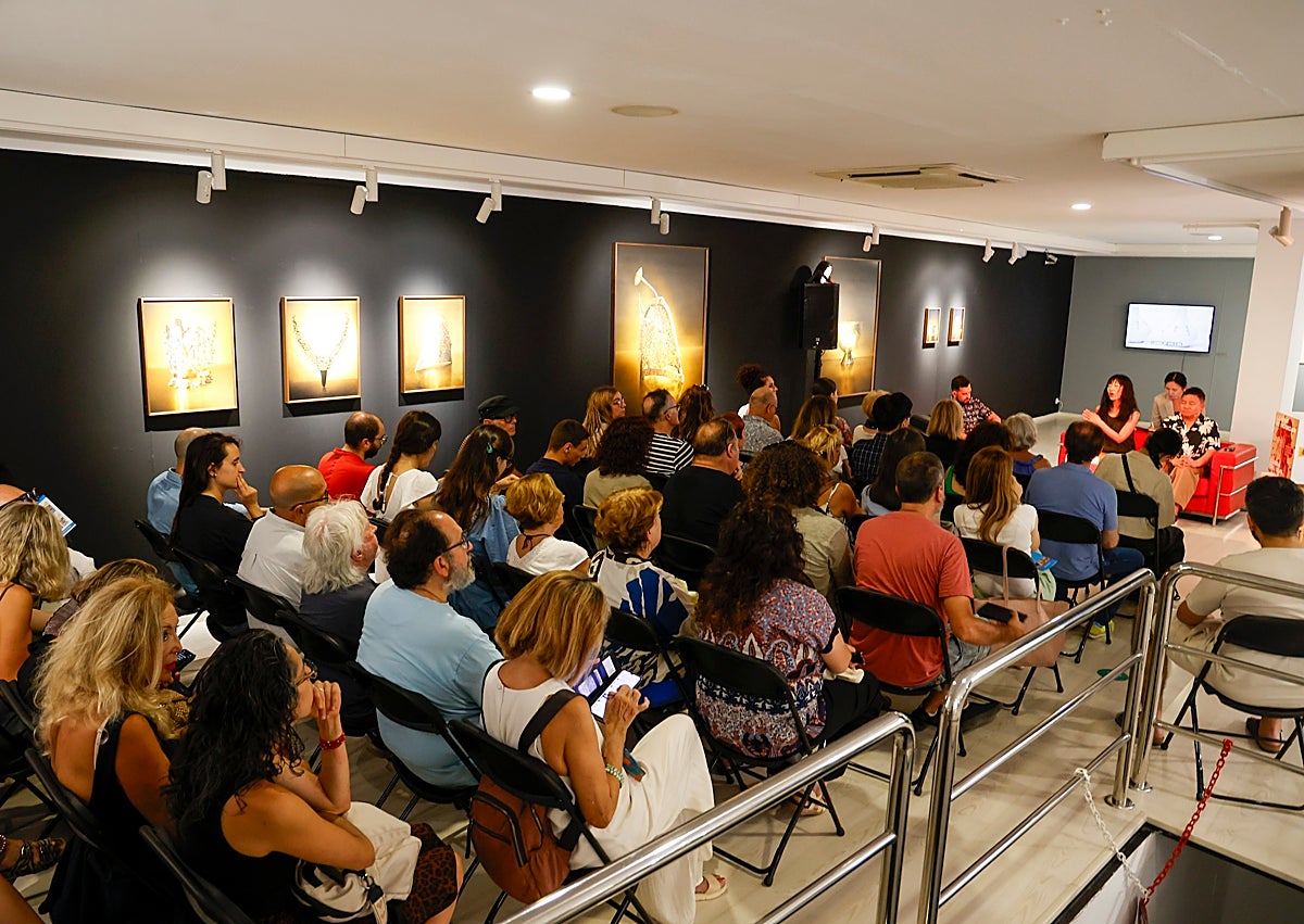 Imagen secundaria 1 - La Mar de Letras de Cartagena reúne por primera vez a Bae Suah y Kim Ho-Yeon, autores coreanos superventas