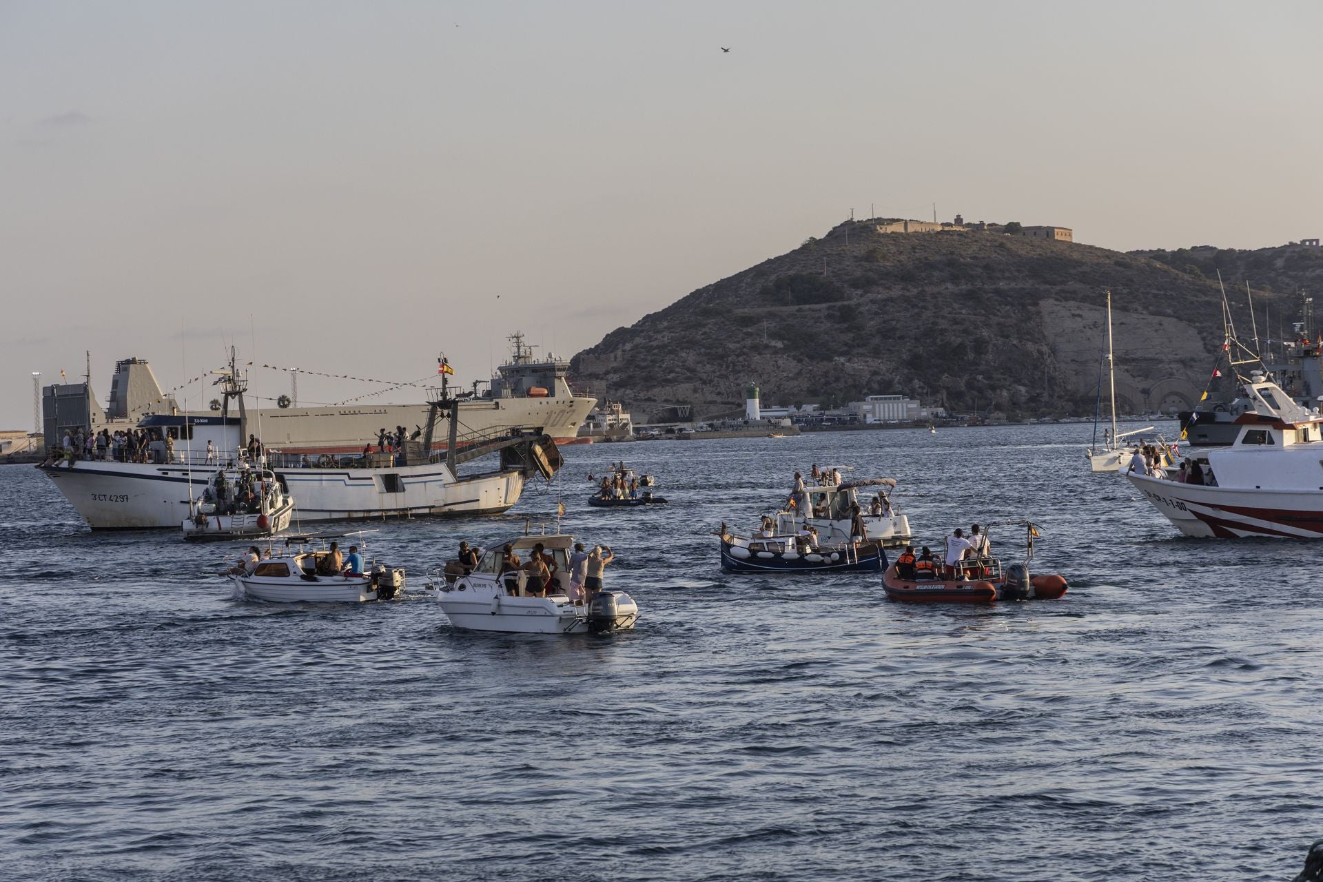 Imágenes de la procesión marítima en Cartagena de la Virgen de las Maravillas y la Virgen del Carmen