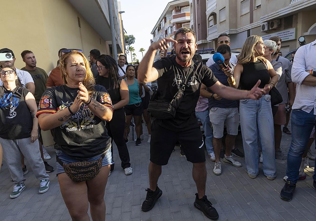 Grupos ultras devuelven la tensión a Torre Pacheco este martes con una protesta a medio gas