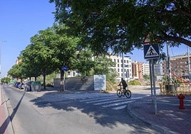 Imagen de una de las parcelas ubicadas entre las calles de la Iglesia y Danubio, junto a la avenida Ciudad de Aranjuez.