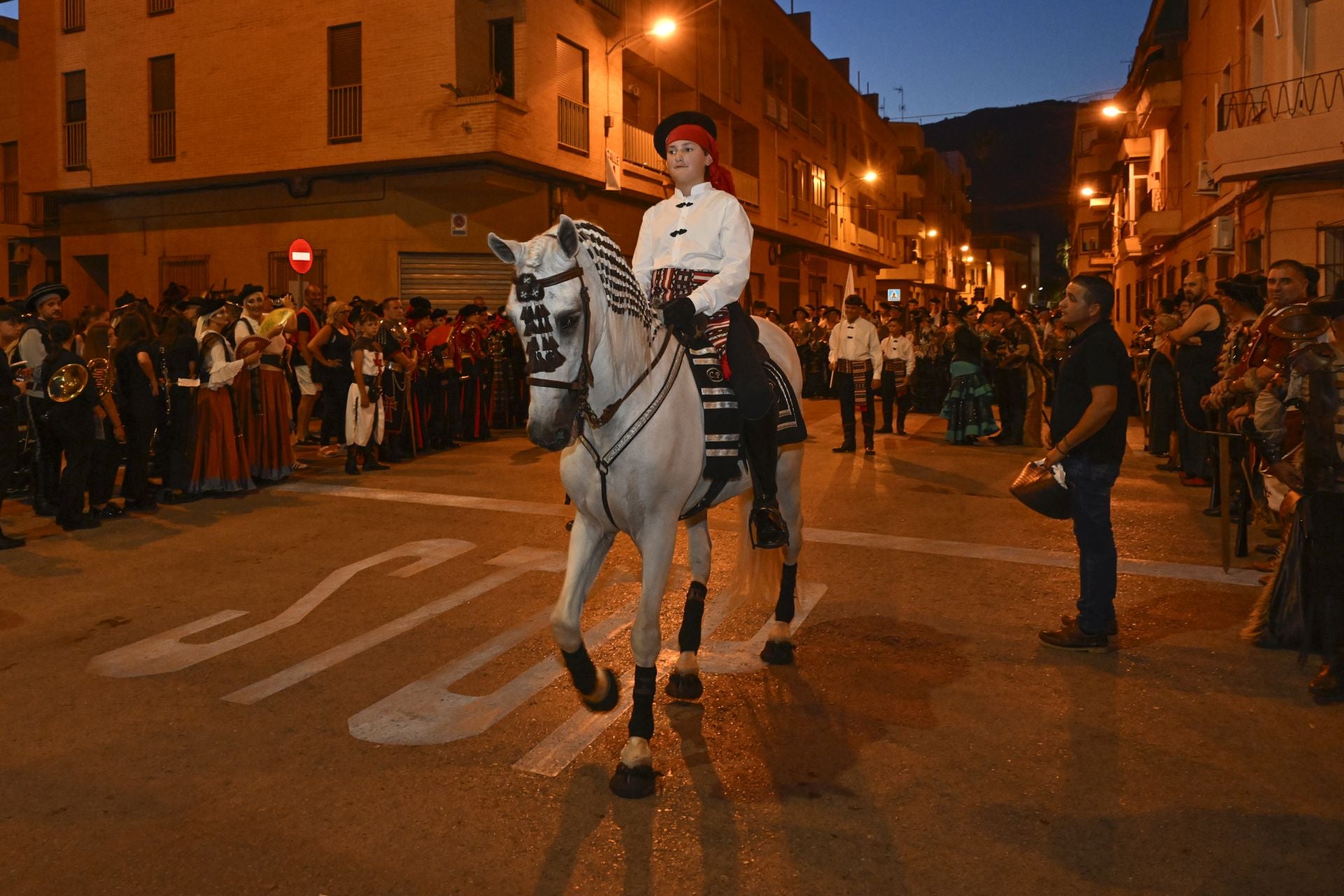 Desfile de la Entrada Cristiana en Orihuela, en imágenes