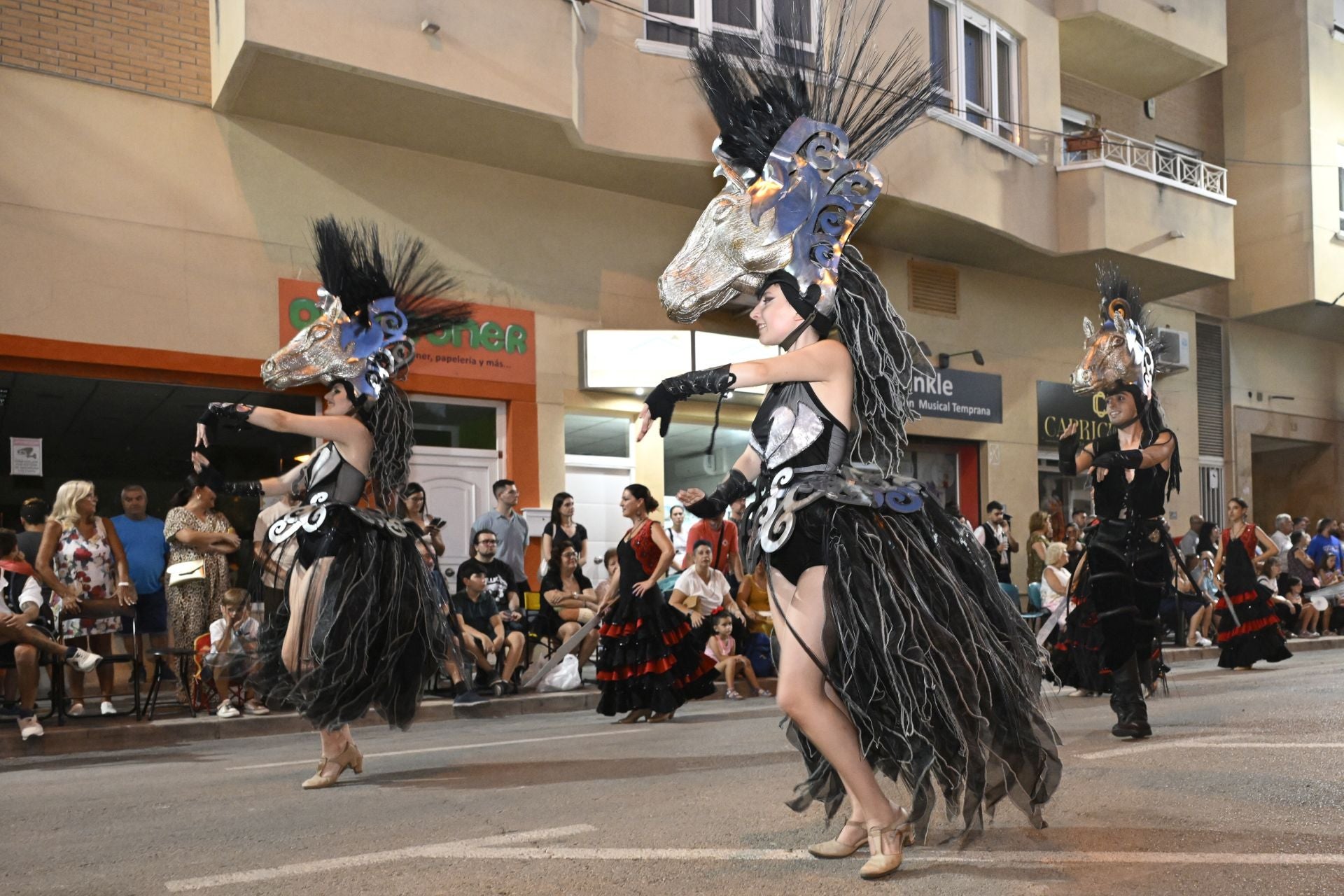 Desfile de la Entrada Cristiana en Orihuela, en imágenes