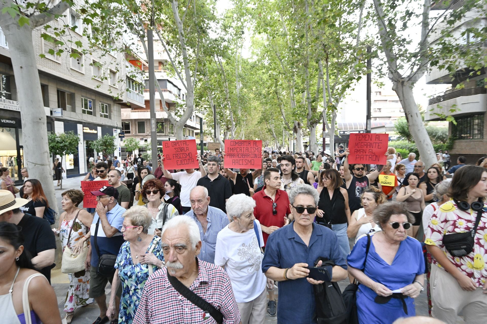 En imágenes, la protesta contra el racismo celebrada en Murcia