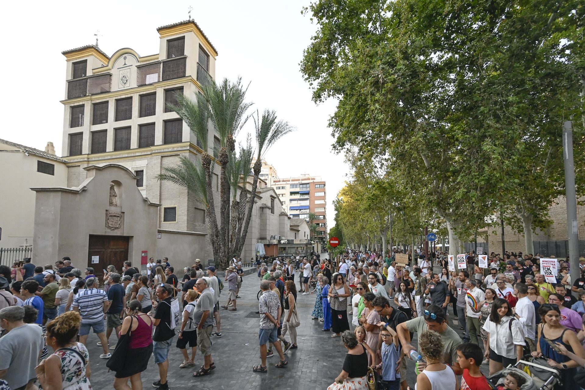 En imágenes, la protesta contra el racismo celebrada en Murcia