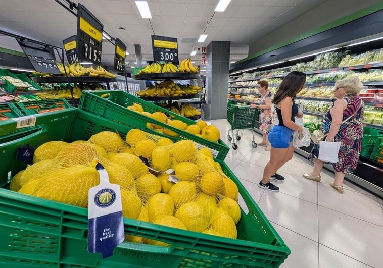 El desplome de un 25% en la campaña del limón provoca precios al alza en los supermercados