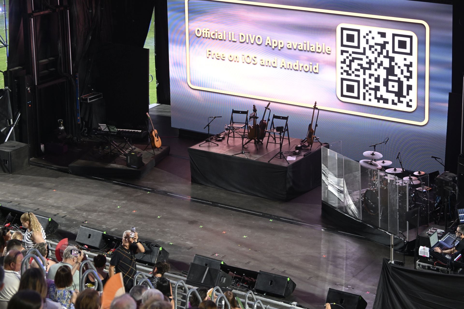 Las imágenes de los asistentes al concierto de Il Divo, suspendido por enfermedad