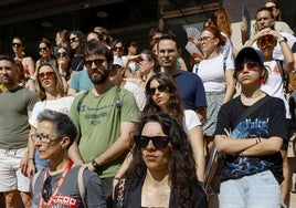 Protesta frente a la Consejería de Educación por las oposiciones.