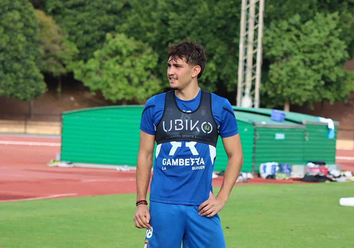 Fran Tafalla entrenándose con el Lorca Deportiva.