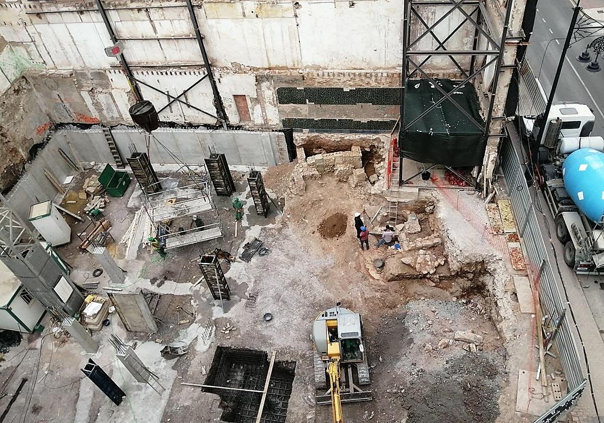 Restos encontrados muro púnico.