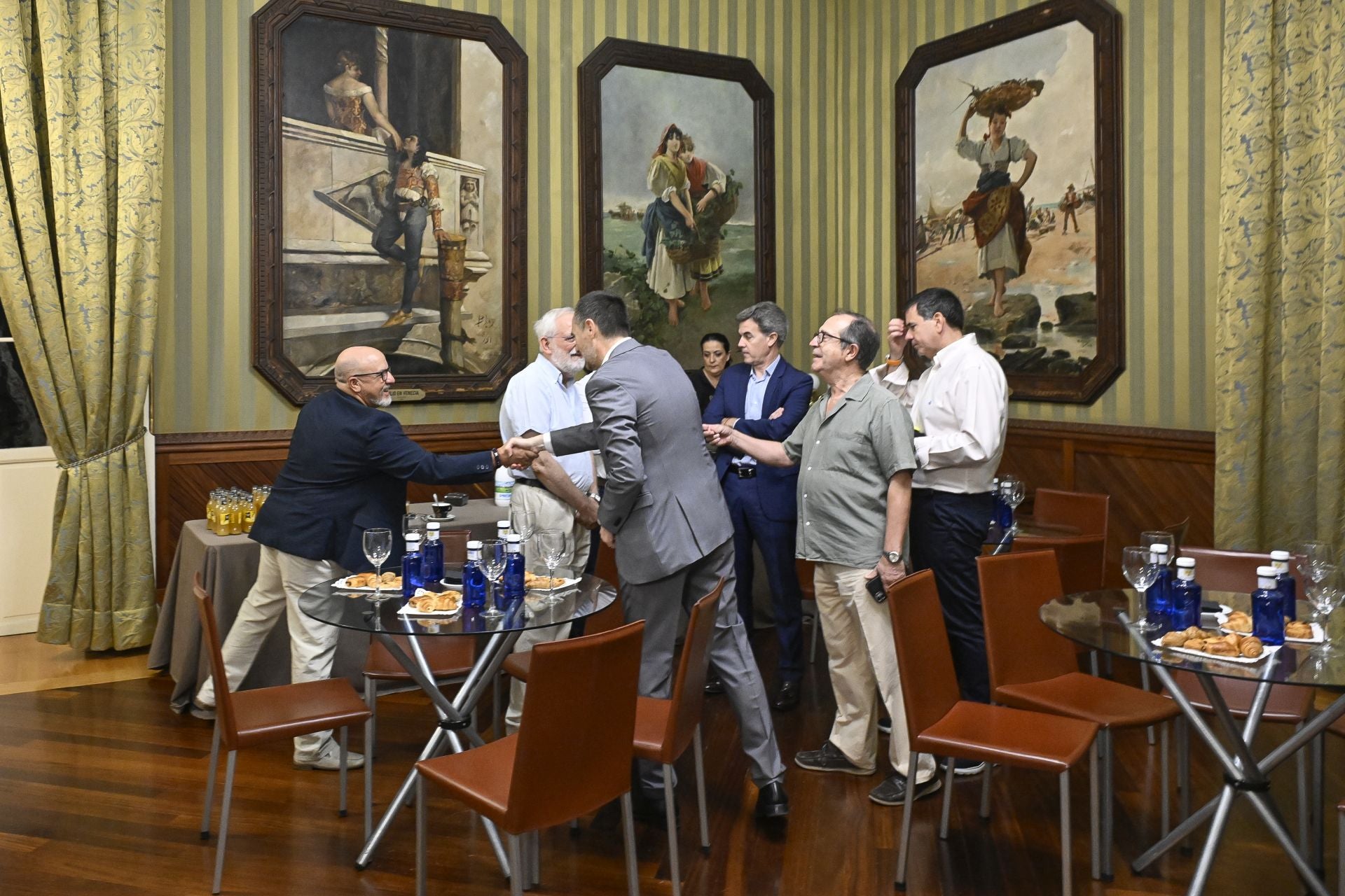 Periodismo en el Círculo de Economía, en imágenes