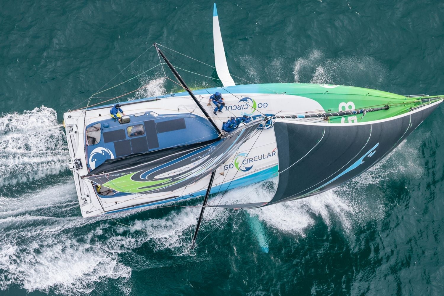 En imágenes, regatistas y embarcaciones participantes en la Ocean Race