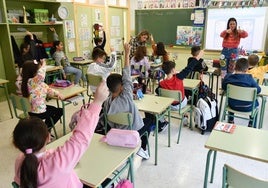 Alumnos de Primaria, durante una clase en un centro de Murcia.