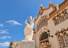 Imagen de la escultura de Cristobál Gabarrón en la 'Catedral del Cante'.