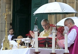 El obispo de Lugo, Alfonso Carrasco.