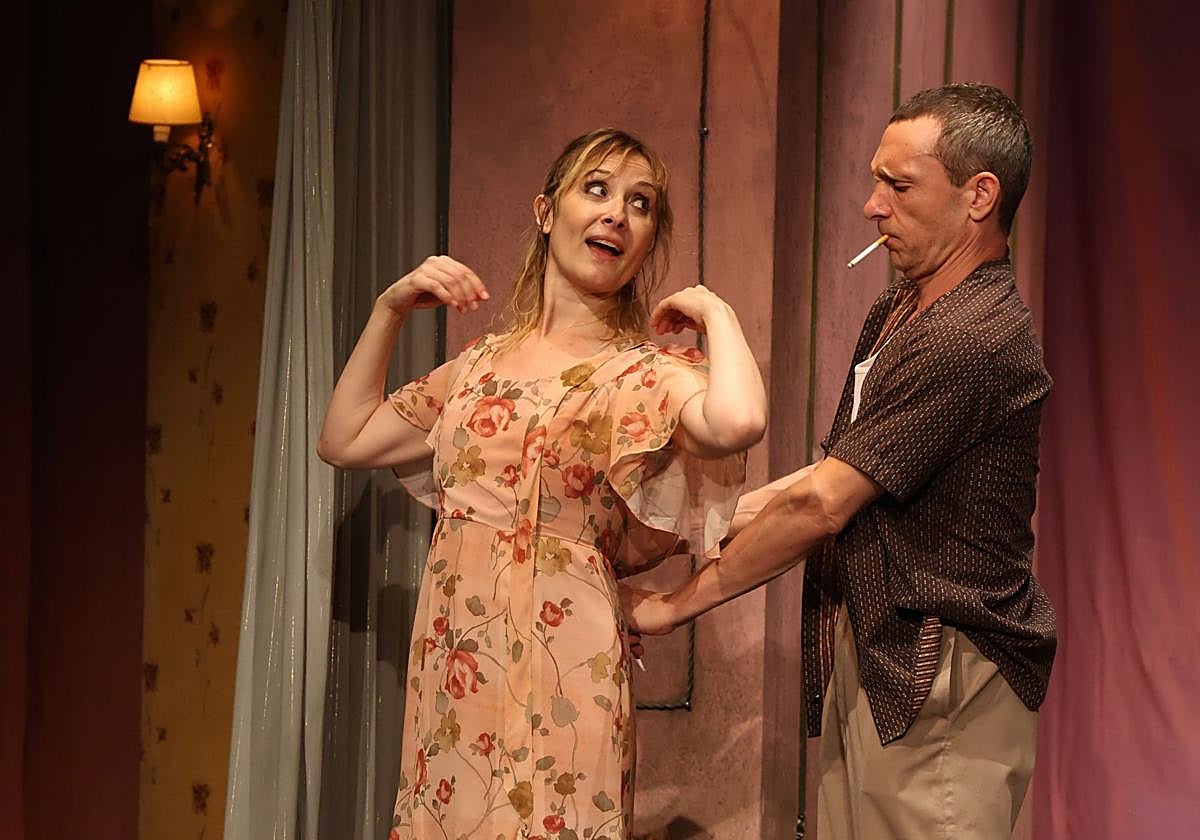 Nathalie Poza y Pablo Derqui, en la representación de 'Un tranvía llamado deseo' en San Javier.