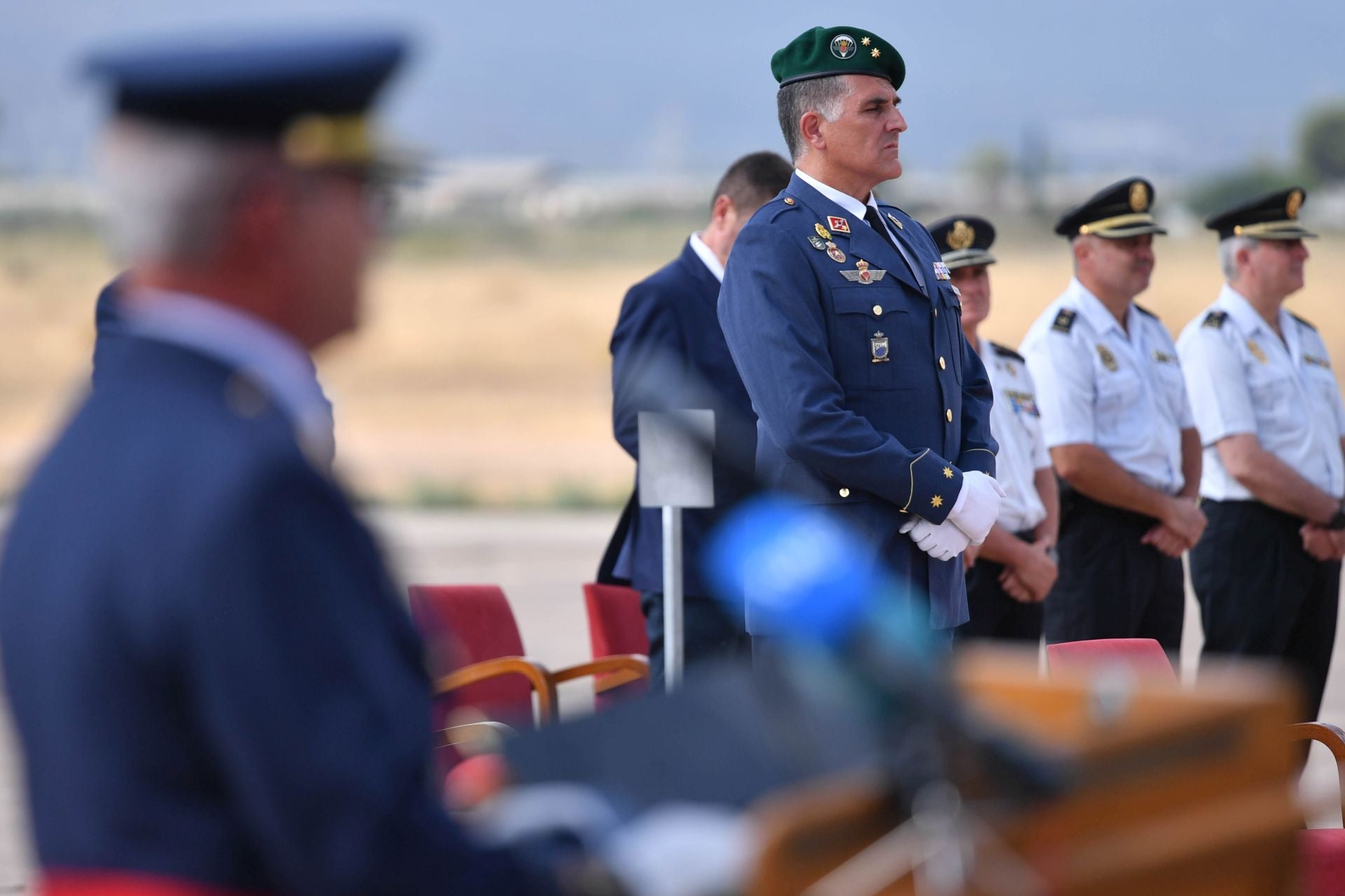El cambio de mando en la Jefatura del Escuadrón de Zapadores Paracaidistas en la Base Aérea de Alcantarilla, en imágenes