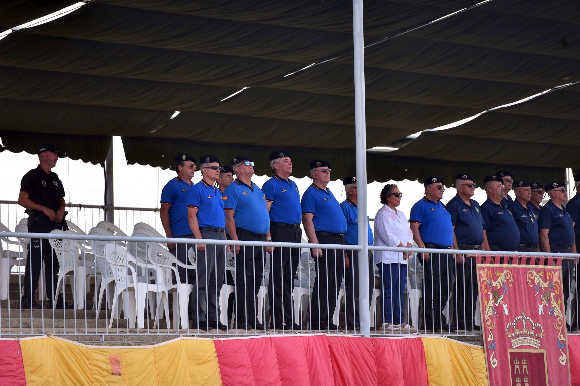 El cambio de mando en la Jefatura del Escuadrón de Zapadores Paracaidistas en la Base Aérea de Alcantarilla, en imágenes
