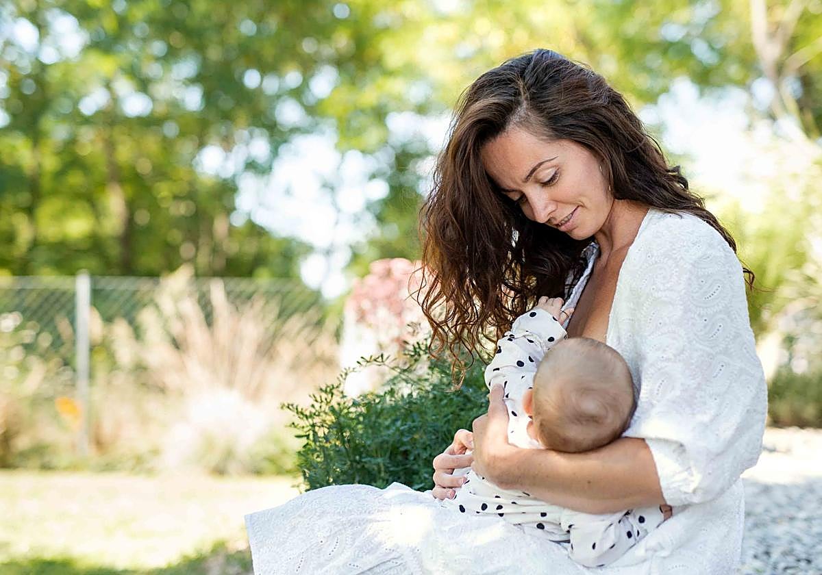 Especialistas de Quirónsalud destacan la importancia del apoyo temprano para garantizar el éxito de la lactancia materna