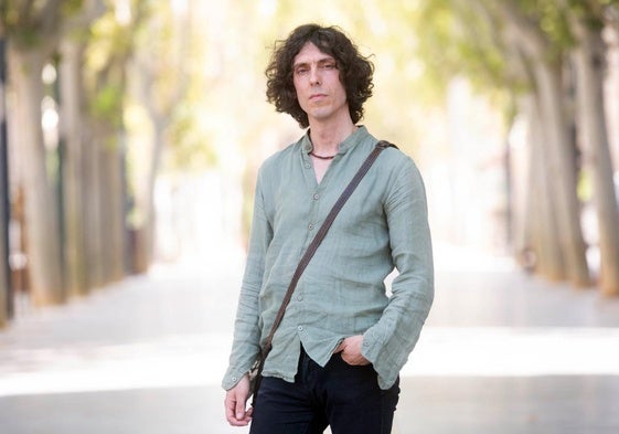 Rubén Bleda en el Paseo Alfonso X de Murcia.
