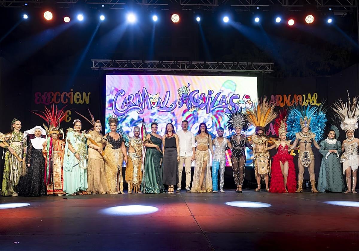 Momento de la gala de elección de los personajes del carnaval.