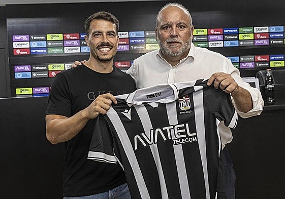 Presentación de Chiki como jugador del FC Cartagena.