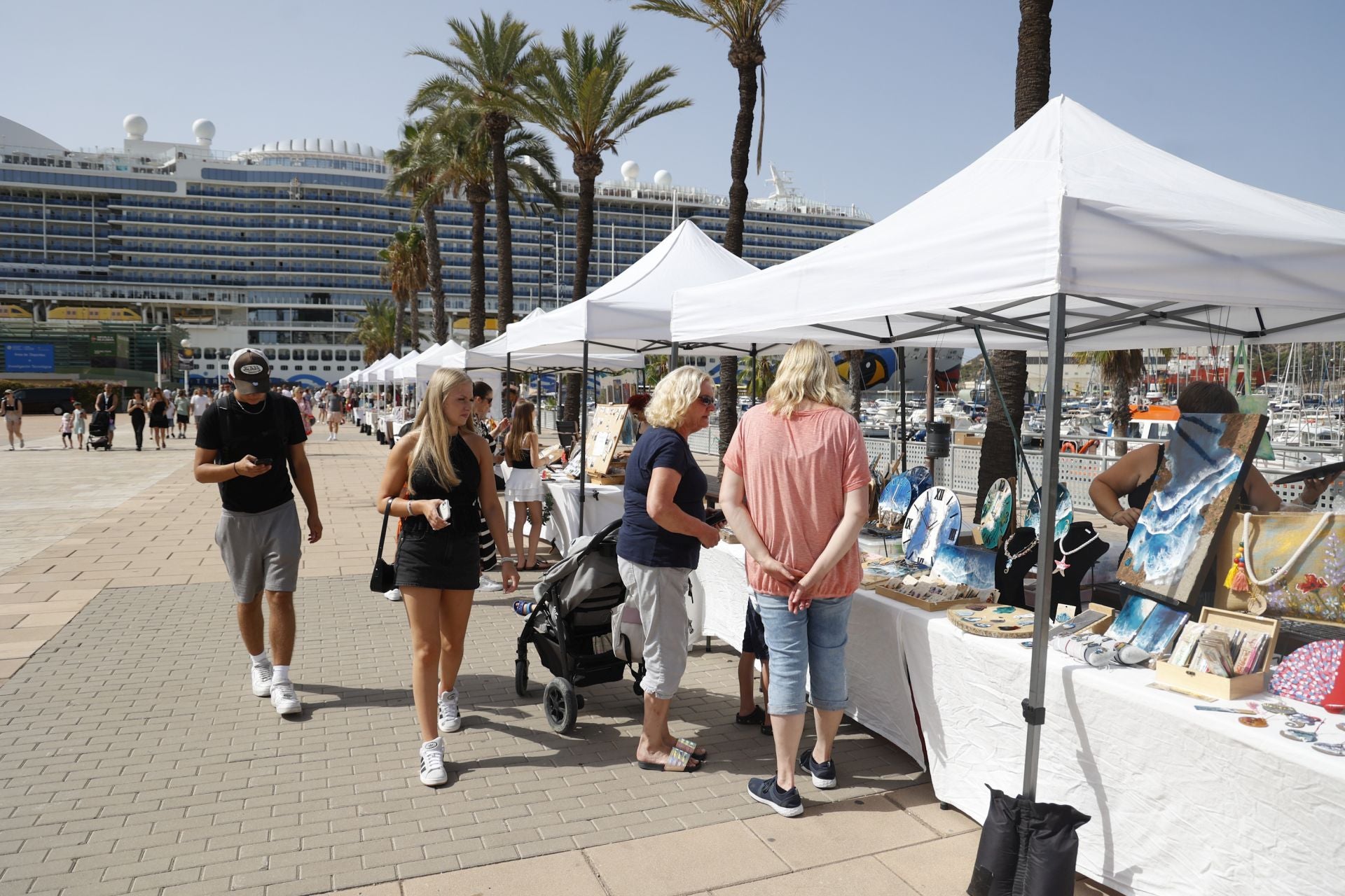En imágenes, más de seis mil cruceristas desembarcan en Cartagena
