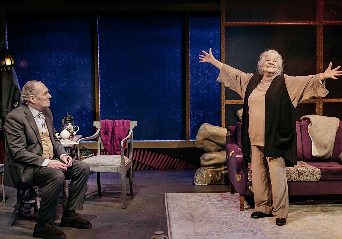 En 'El camino a la Meca', de Athol Fugard, Lola Herrera interpreta a la excéntrica artista Helen Martins, que se rebeló contra todos los estamentos de su época.