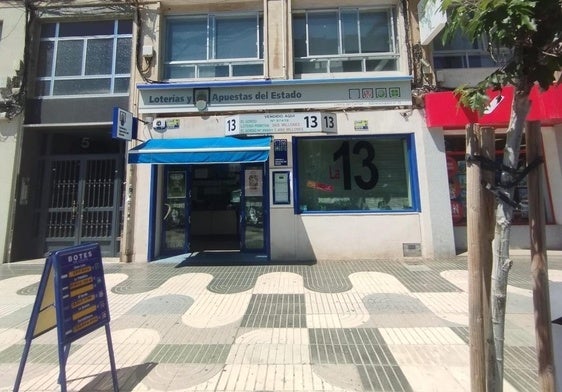 Administración número 13 en la Alameda de San Antón de Cartagena.