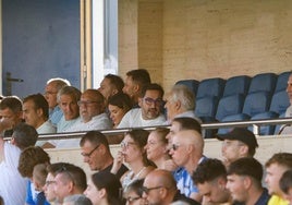 De izquierda a derecha, Víctor Alonso, Javi Hernández, Sivori, Breis, la mujer de Belmonte, Paco Belmonte y Alfonso García.