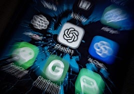 La aplicación de ChatGPT en la pantalla de un móvil.