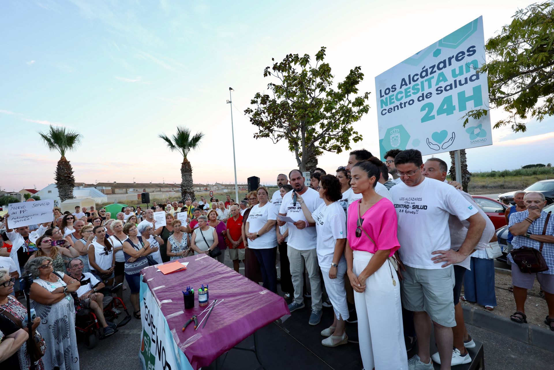 En imágenes, la concentración contra la planta incineradora de restos sanitarios en Los Alcázares