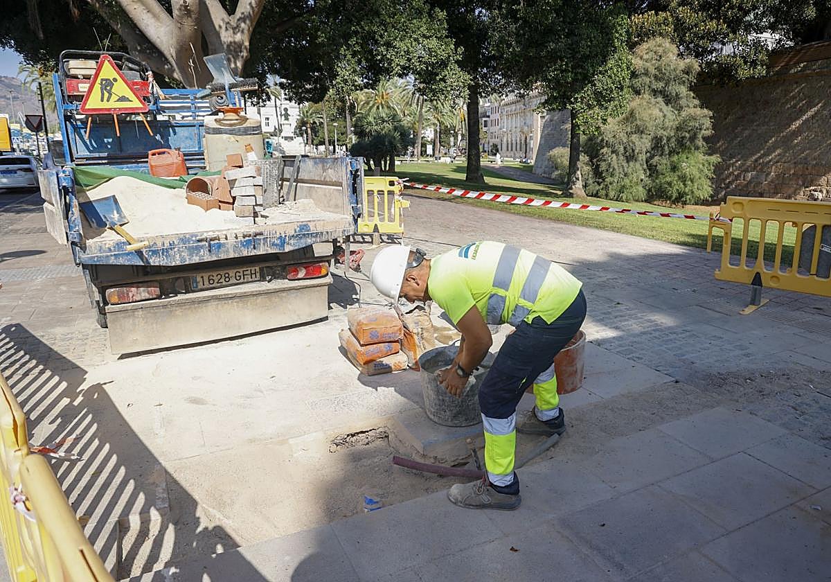 Obras para instalar una de las nuevas fuentes.