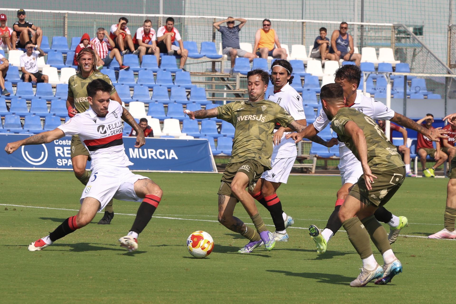 En imágenes, el partido de pretemporada entre el Real Murcia y el Melilla