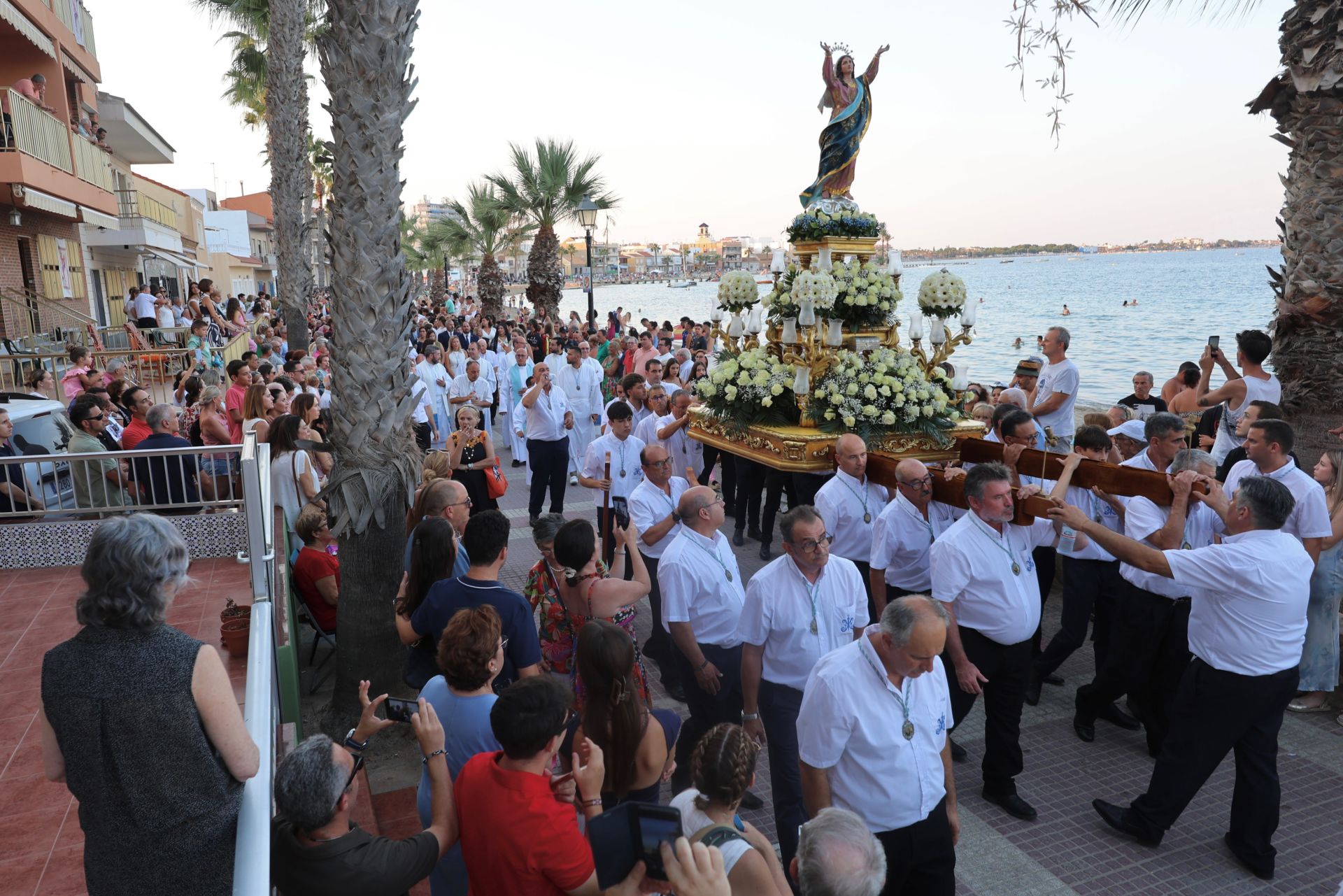 En imágenes, procesiones de la Virgen de La Asunción en Los Alcázares, Cabo de Palos y Los Nietos