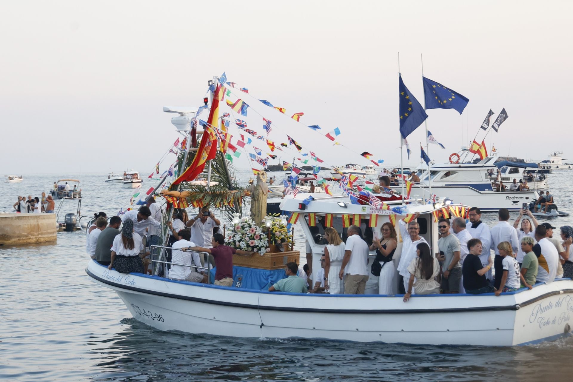 En imágenes, procesiones de la Virgen de La Asunción en Los Alcázares, Cabo de Palos y Los Nietos