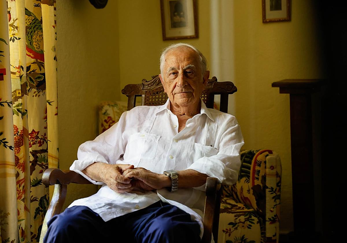 Inocencio Arias, en su casa de Vélez-Blanco (Almería).
