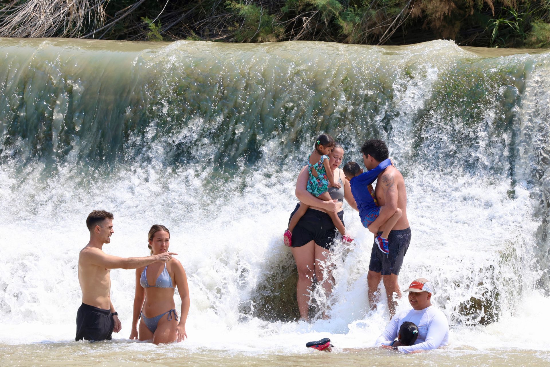 En imágenes, los ríos de la Región de Murcia se convierten en refugio contra la ola de calor
